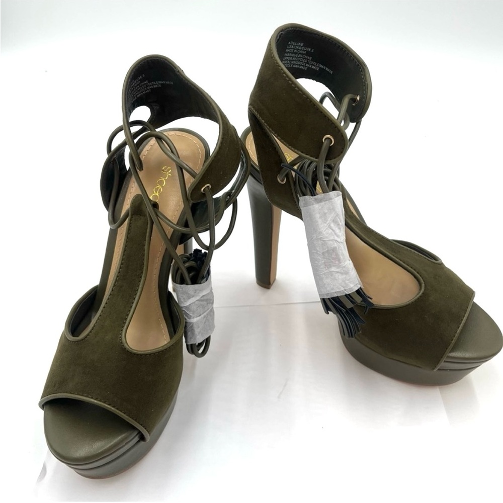 NIB Shoe Dazzle Adeline Military Olive Strap up the leg Platforms Size 8